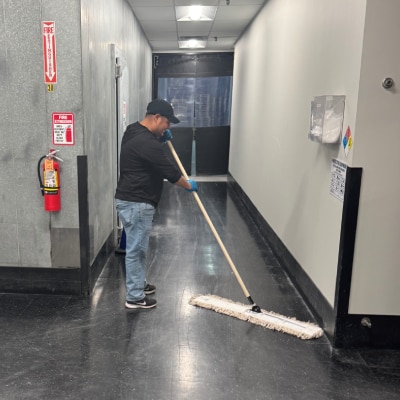 COMMERCIAL CLEANING 